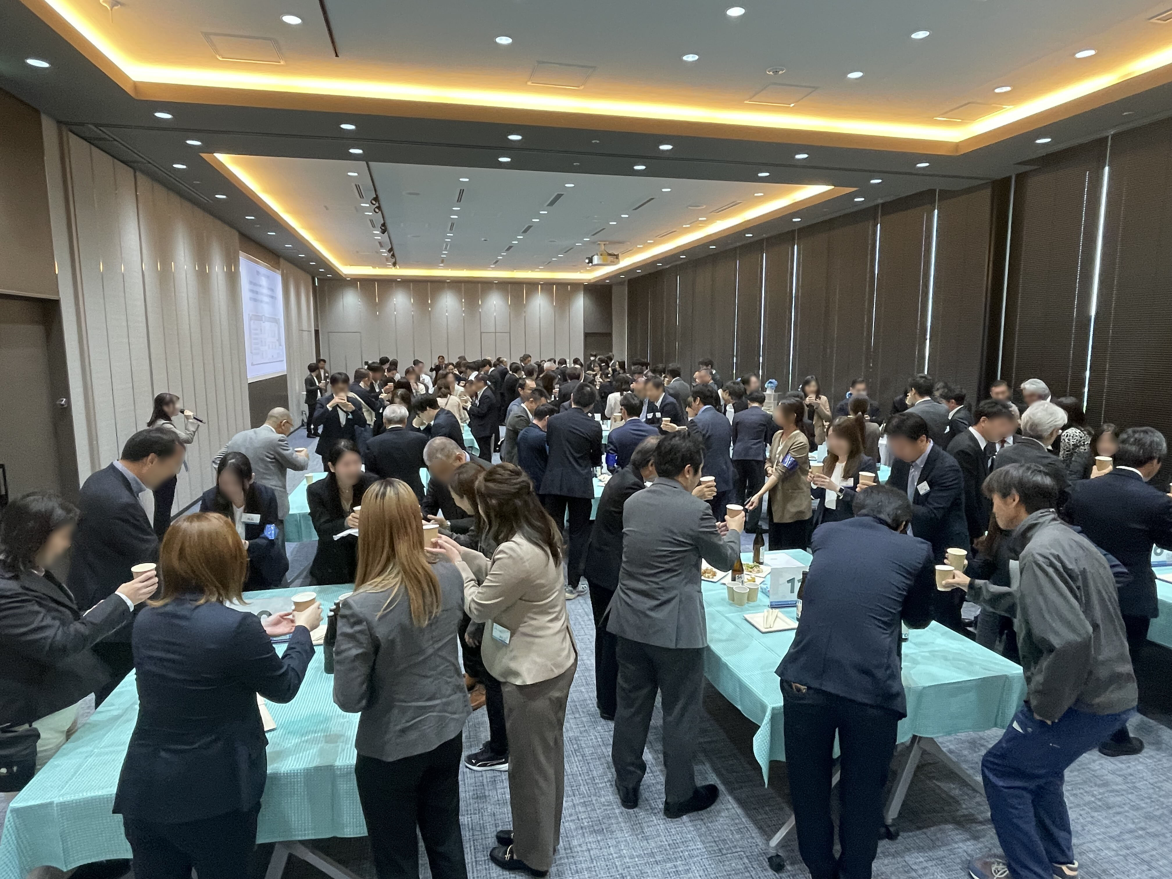 懇親会の様子