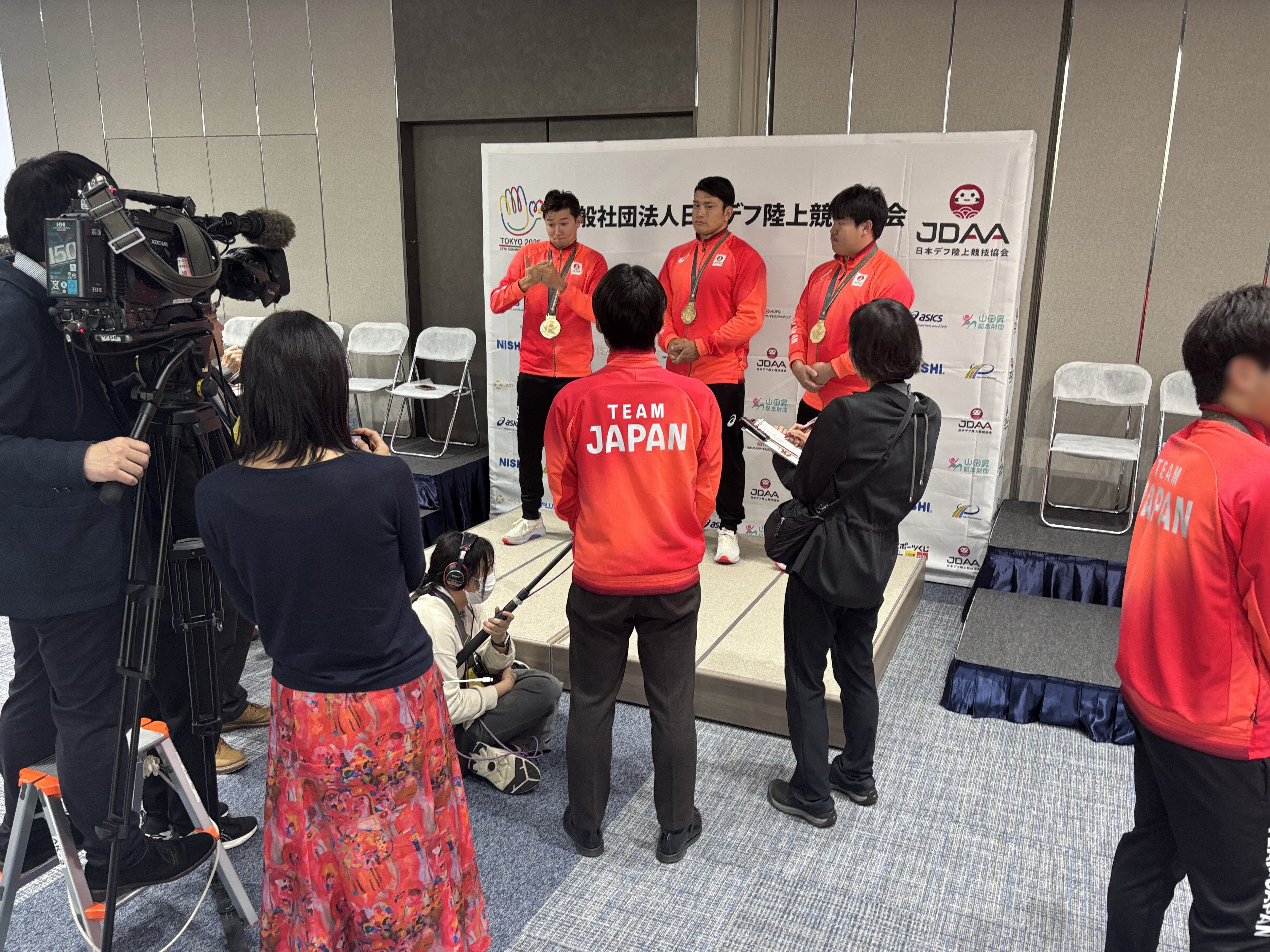 メディア取材が行われた会場内の様子